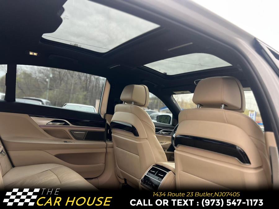 2016 BMW 7-Series 4dr Sdn 750i xDrive AWD photo