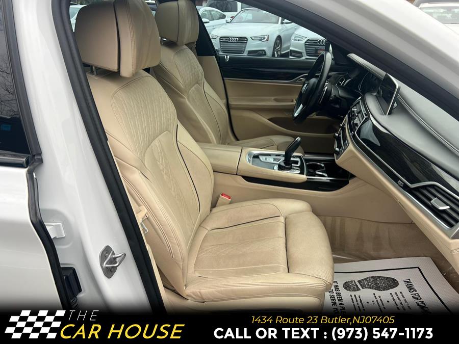 2016 BMW 7-Series 4dr Sdn 750i xDrive AWD photo