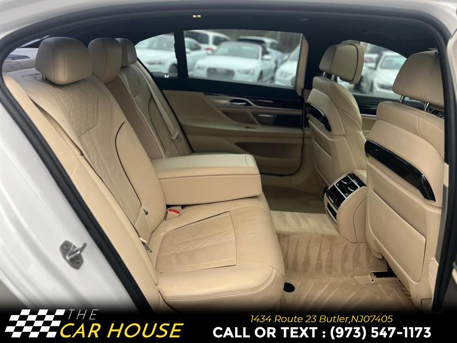 2016 BMW 7-Series 4dr Sdn 750i xDrive AWD photo