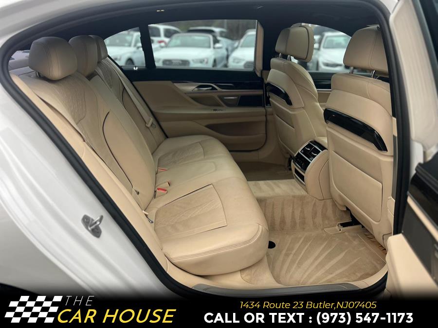 2016 BMW 7-Series 4dr Sdn 750i xDrive AWD photo