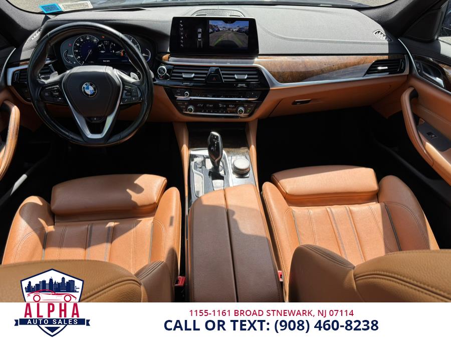 2017 BMW 5-Series 530i xDrive Sedan photo