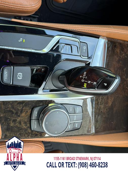 2017 BMW 5-Series 530i xDrive Sedan photo