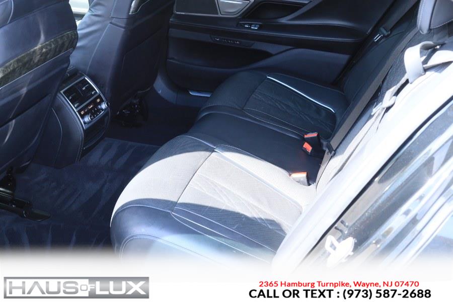 2020 BMW 7-Series 740i xDrive Sedan photo