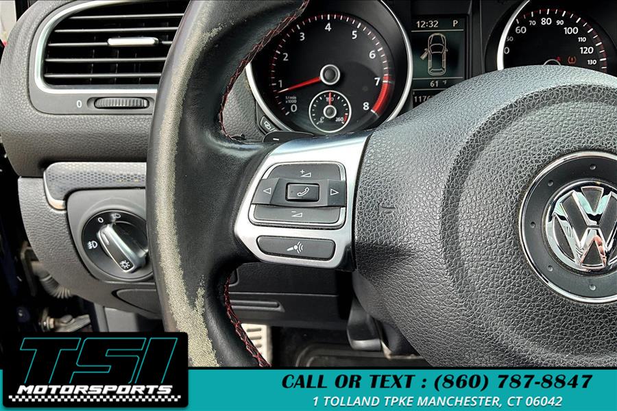 2013 Volkswagen GTI Base PZEV photo