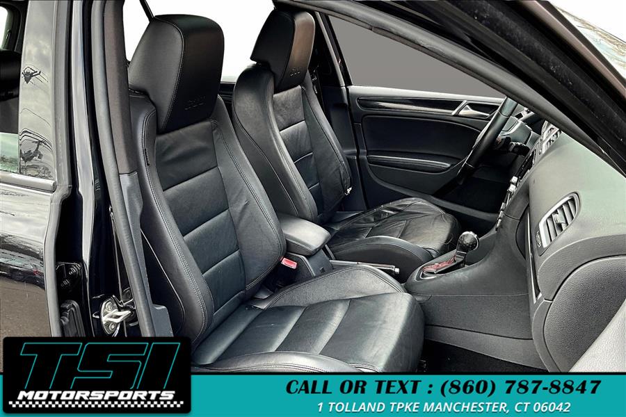 2013 Volkswagen GTI Base PZEV photo