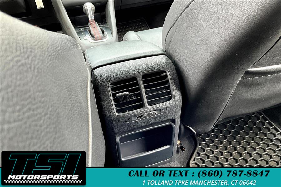 2013 Volkswagen GTI Base PZEV photo