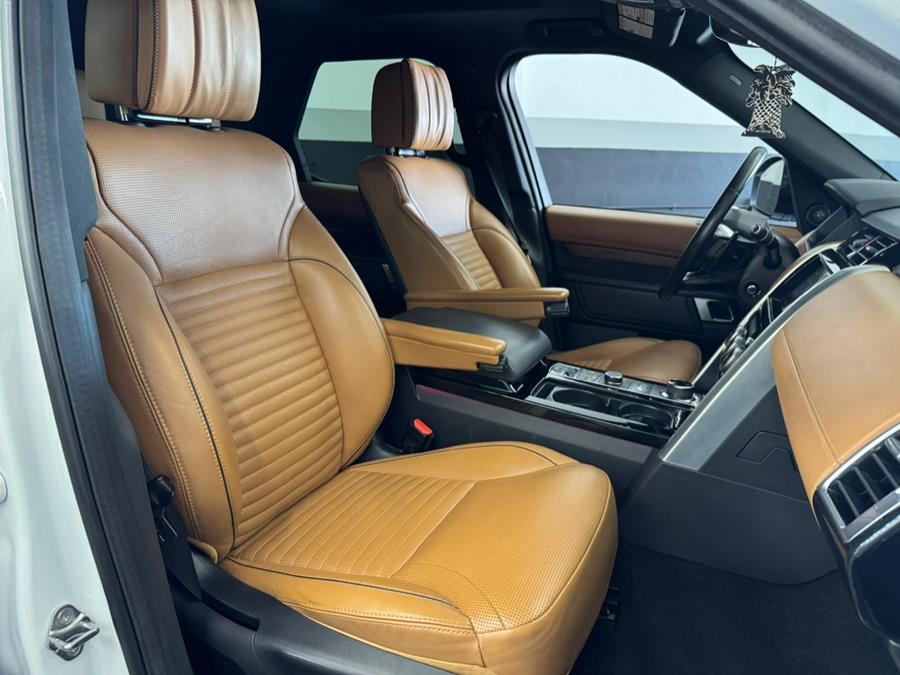2018 Land Rover Discovery HSE Luxury V6 Supercharged photo
