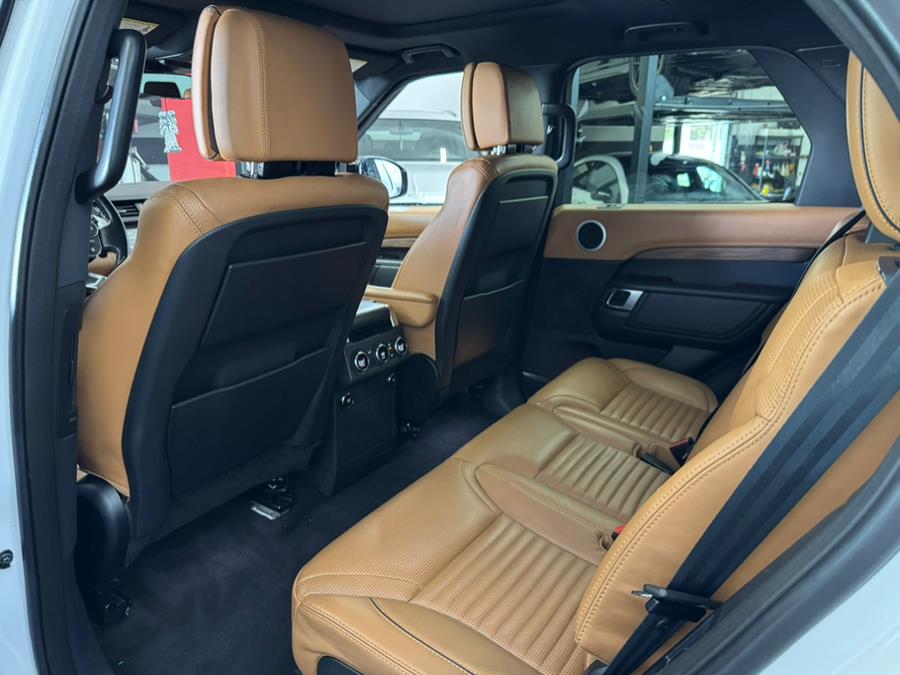 2018 Land Rover Discovery HSE Luxury V6 Supercharged photo