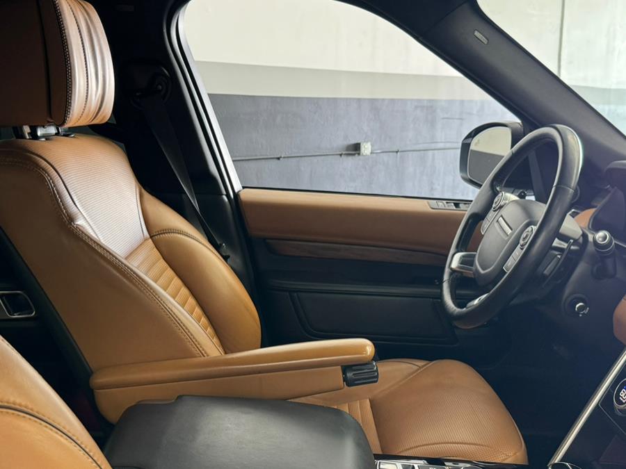 2018 Land Rover Discovery HSE Luxury V6 Supercharged photo