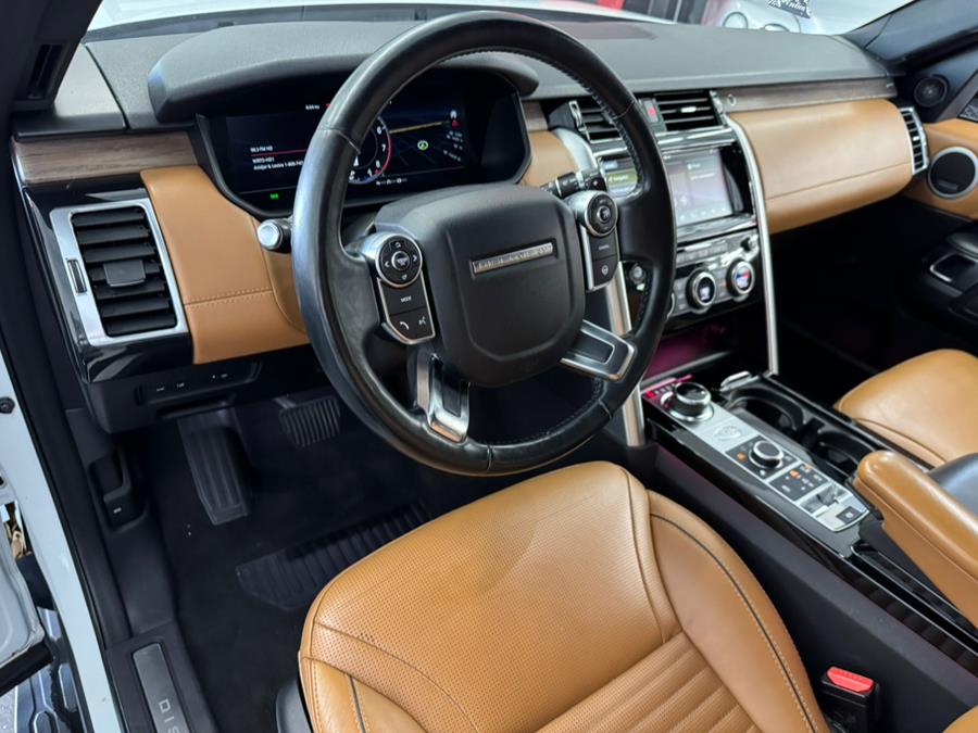 2018 Land Rover Discovery HSE Luxury V6 Supercharged photo