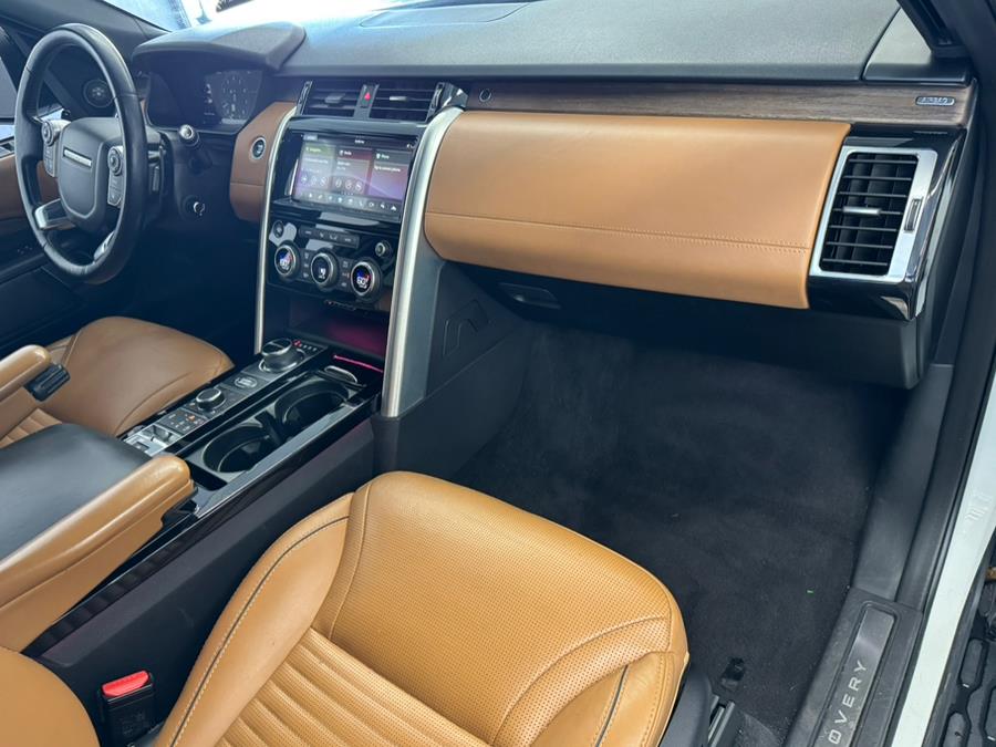 2018 Land Rover Discovery HSE Luxury V6 Supercharged photo