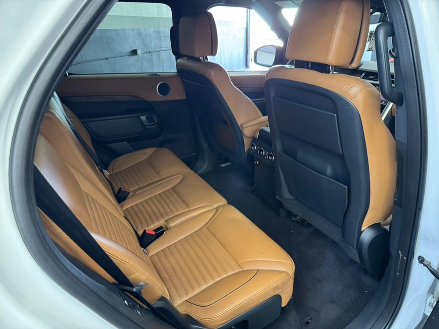 2018 Land Rover Discovery HSE Luxury V6 Supercharged photo