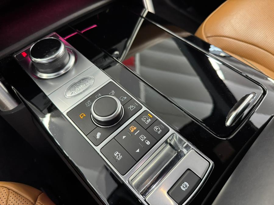 2018 Land Rover Discovery HSE Luxury V6 Supercharged photo