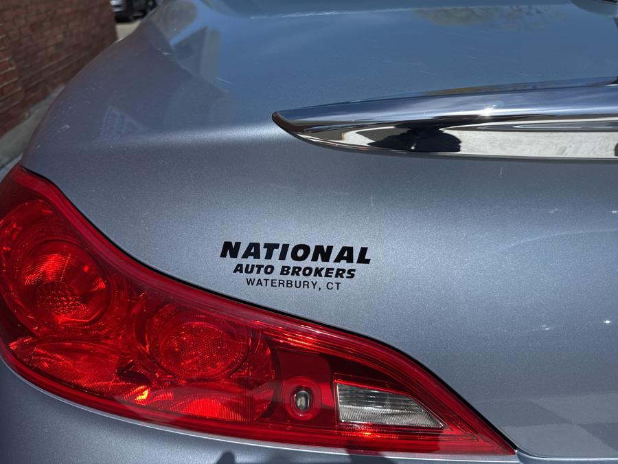 2011 Infiniti Legend photo