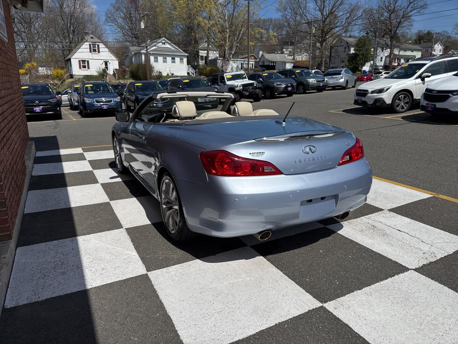 2011 Infiniti Legend photo