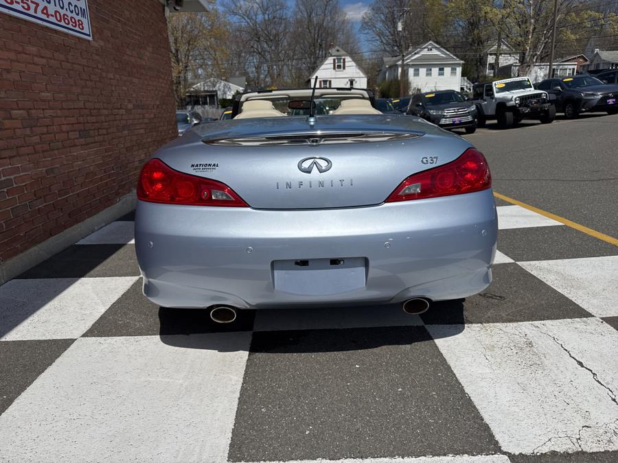 2011 Infiniti Legend photo