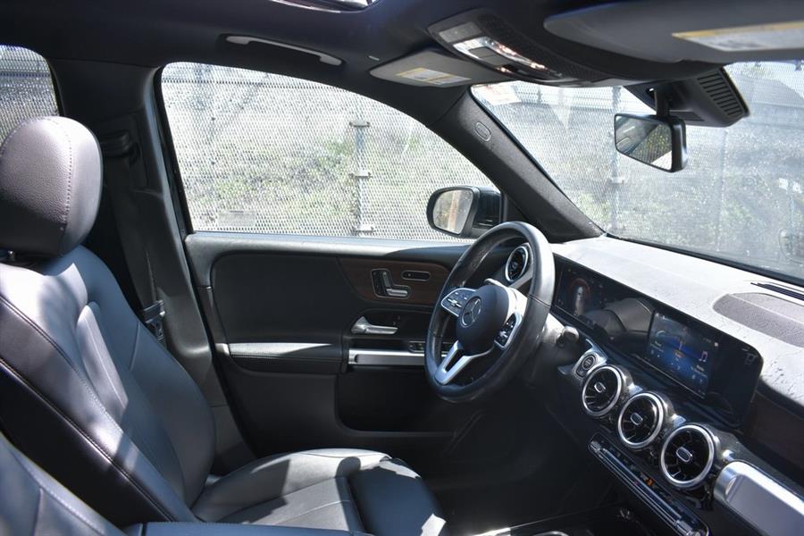 2020 Mercedes-Benz GLB GLB 250 photo