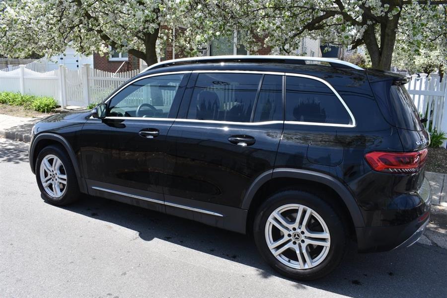 2020 Mercedes-Benz GLB GLB 250 photo