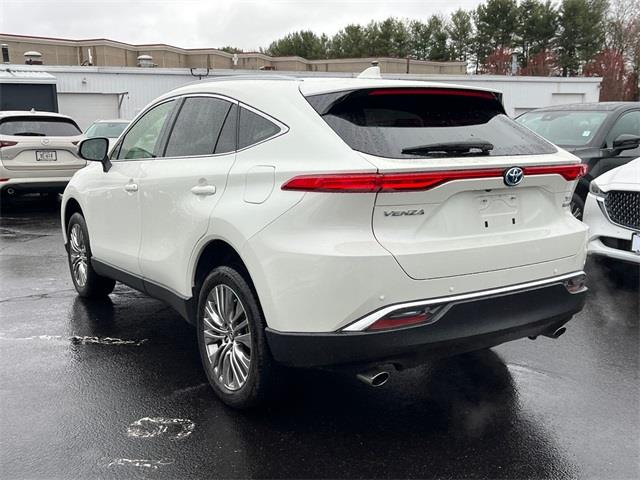 2022 Toyota Venza XLE photo