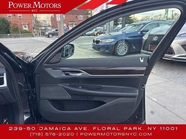 2021 BMW 7-Series 750i xDrive photo