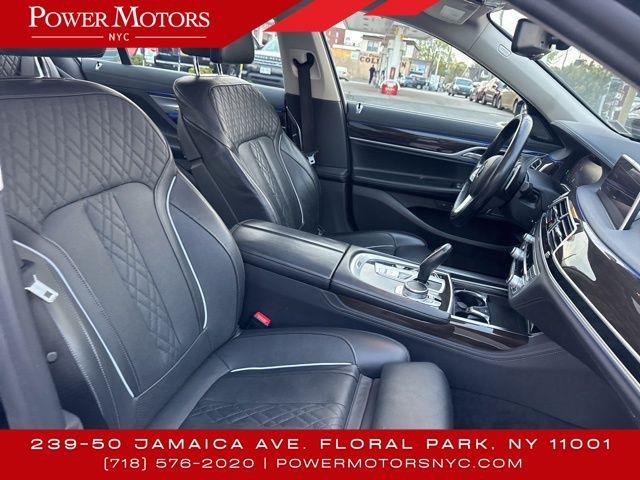 2021 BMW 7-Series 750i xDrive photo