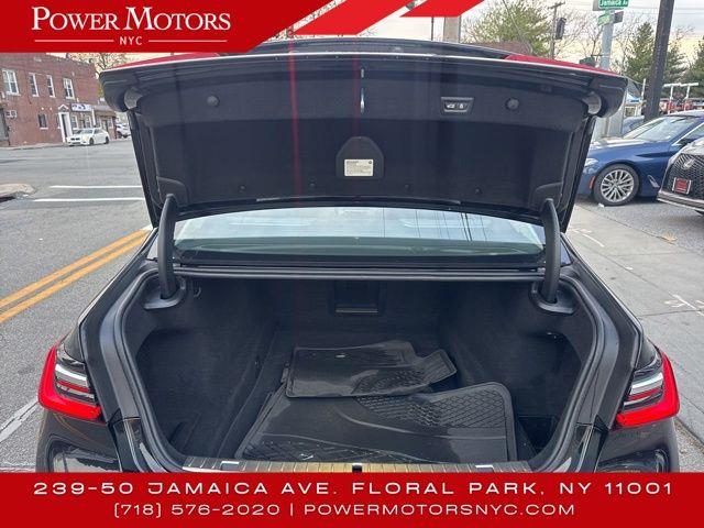 2021 BMW 7-Series 750i xDrive photo