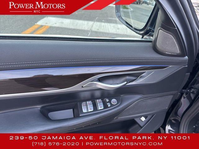 2021 BMW 7-Series 750i xDrive photo