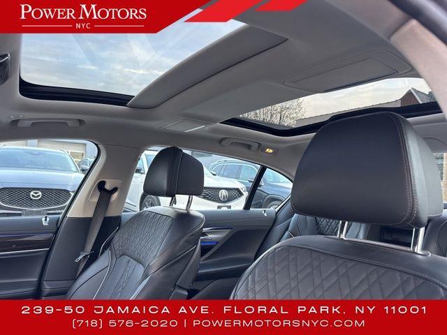 2021 BMW 7-Series 750i xDrive photo