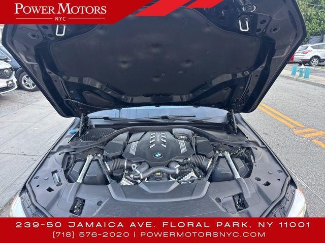 2021 BMW 7-Series 750i xDrive photo