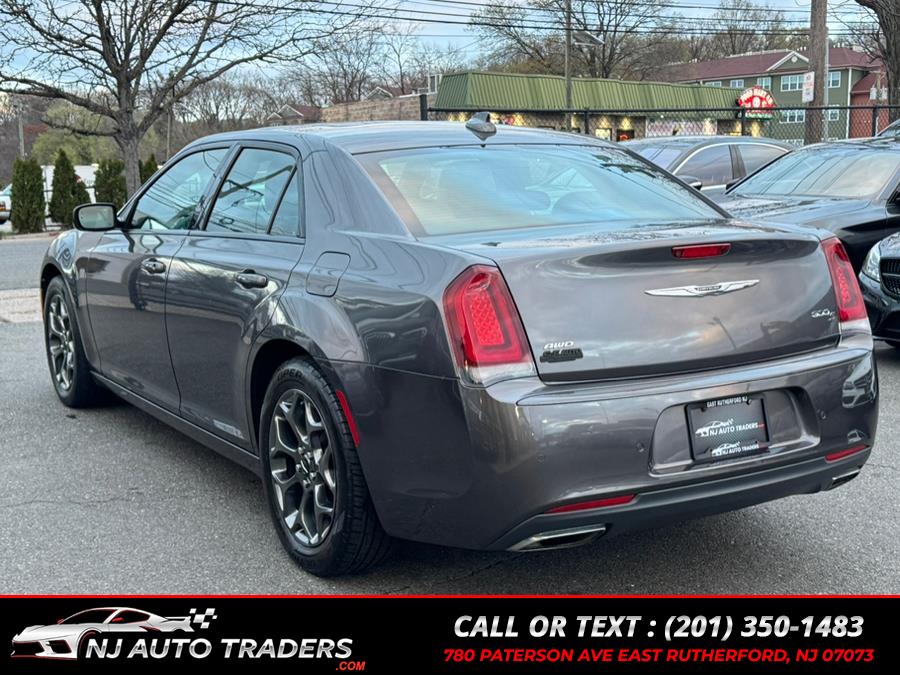 2015 Chrysler 300 4dr Sdn 300S AWD photo