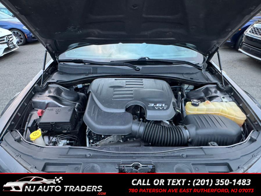 2015 Chrysler 300 4dr Sdn 300S AWD photo