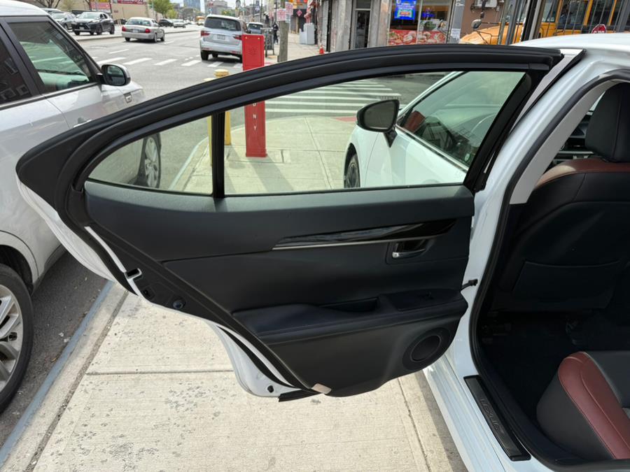 2015 Lexus ES 350 photo