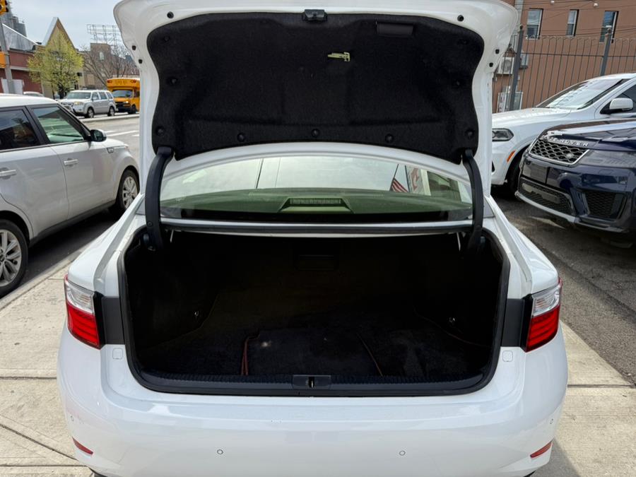2015 Lexus ES 350 photo