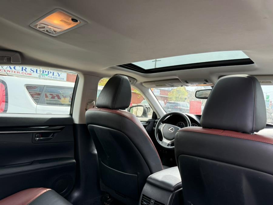 2015 Lexus ES 350 photo