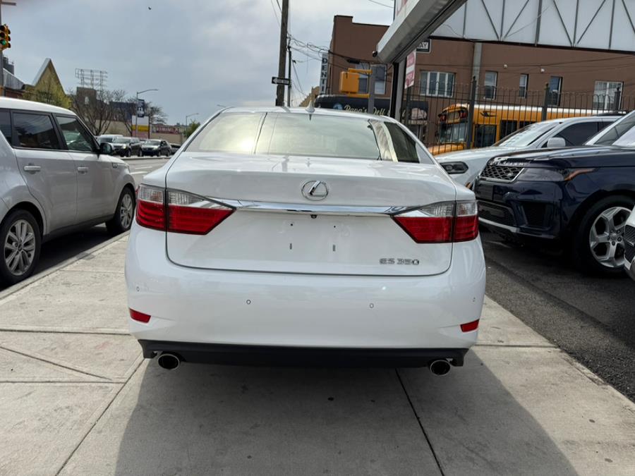 2015 Lexus ES 350 photo