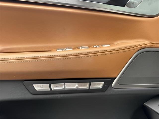 2016 BMW 7-Series 750i xDrive photo