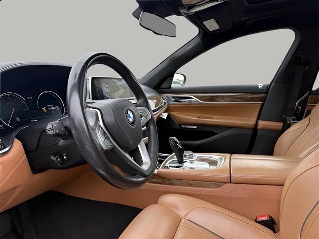 2016 BMW 7-Series 750i xDrive photo
