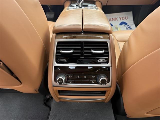 2016 BMW 7-Series 750i xDrive photo
