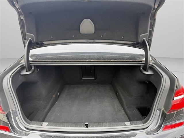 2016 BMW 7-Series 750i xDrive photo