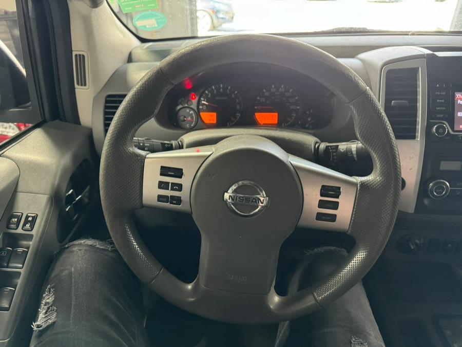 2015 Nissan Frontier 4WD Crew Cab SWB Auto PRO-4X photo