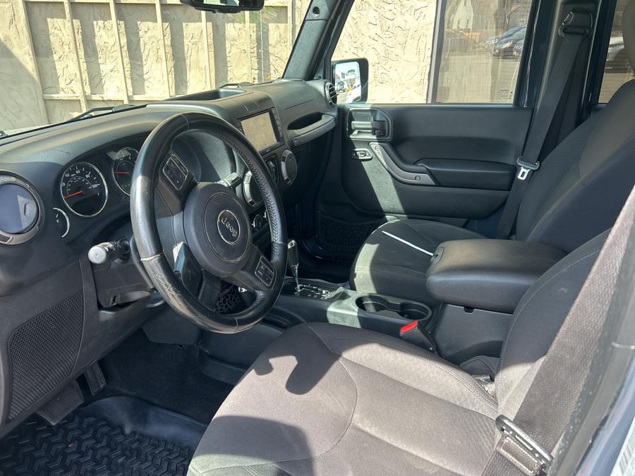 2016 Jeep Wrangler Unlimited 4WD 4dr Sport photo