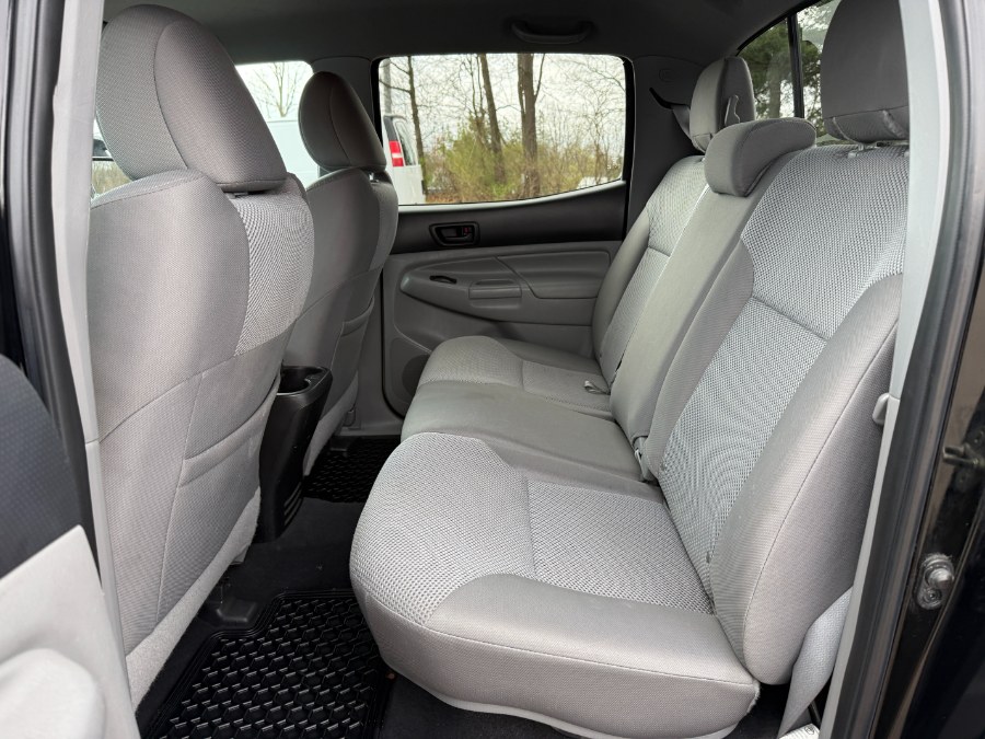2015 Toyota Tacoma 4WD Double Cab LB V6 AT (Natl) photo