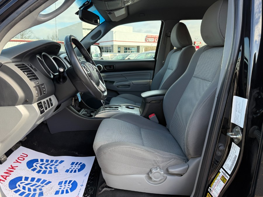 2015 Toyota Tacoma 4WD Double Cab LB V6 AT (Natl) photo