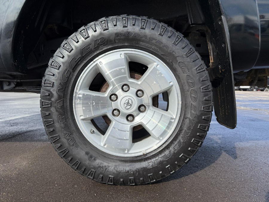 2015 Toyota Tacoma 4WD Double Cab LB V6 AT (Natl) photo