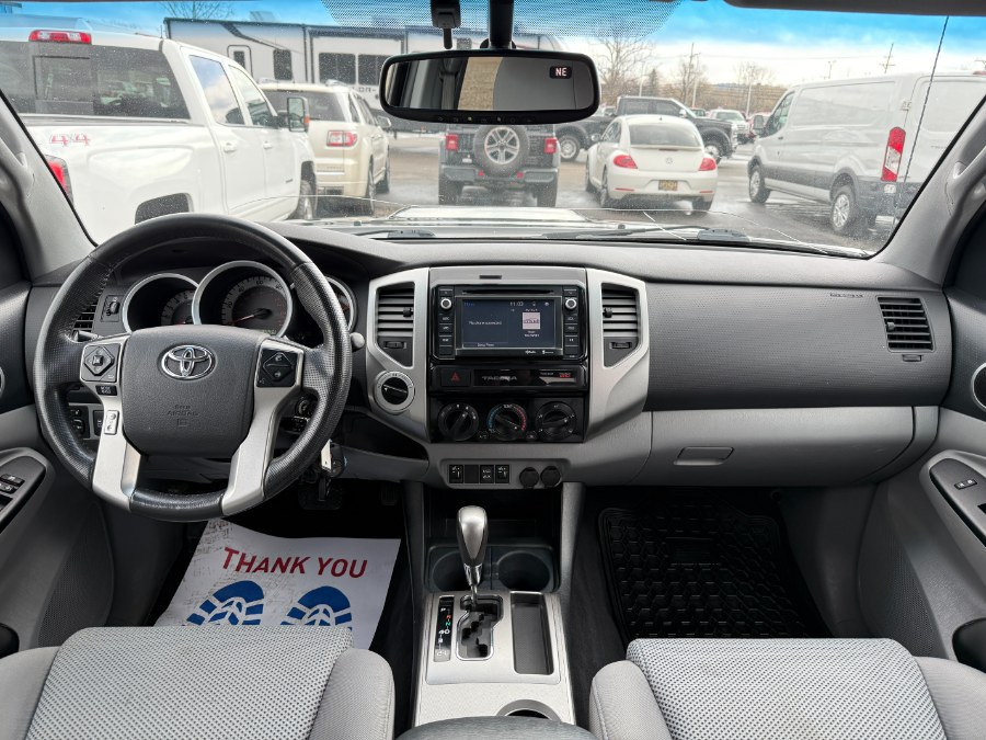 2015 Toyota Tacoma 4WD Double Cab LB V6 AT (Natl) photo