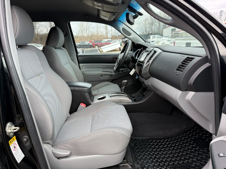 2015 Toyota Tacoma 4WD Double Cab LB V6 AT (Natl) photo
