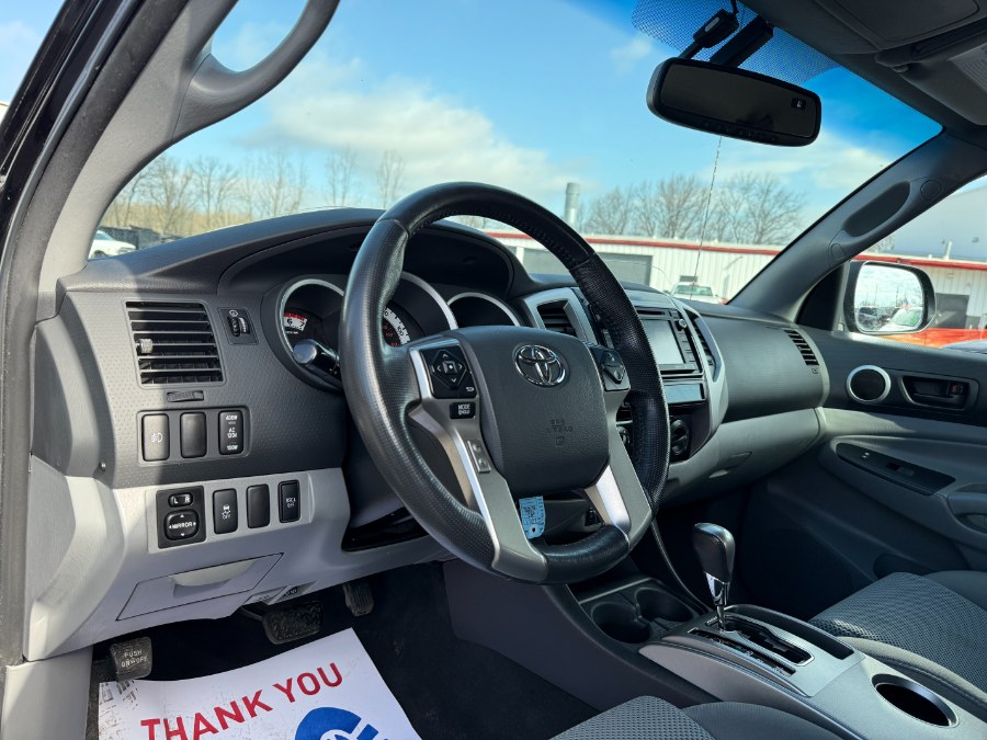 2015 Toyota Tacoma 4WD Double Cab LB V6 AT (Natl) photo