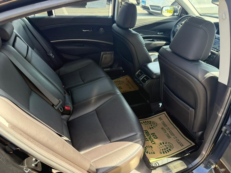 2017 Acura RLX Sedan w/Advance Pkg photo