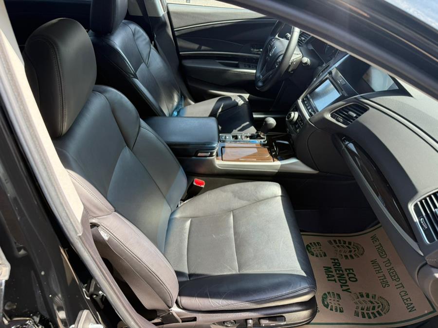 2017 Acura RLX Sedan w/Advance Pkg photo