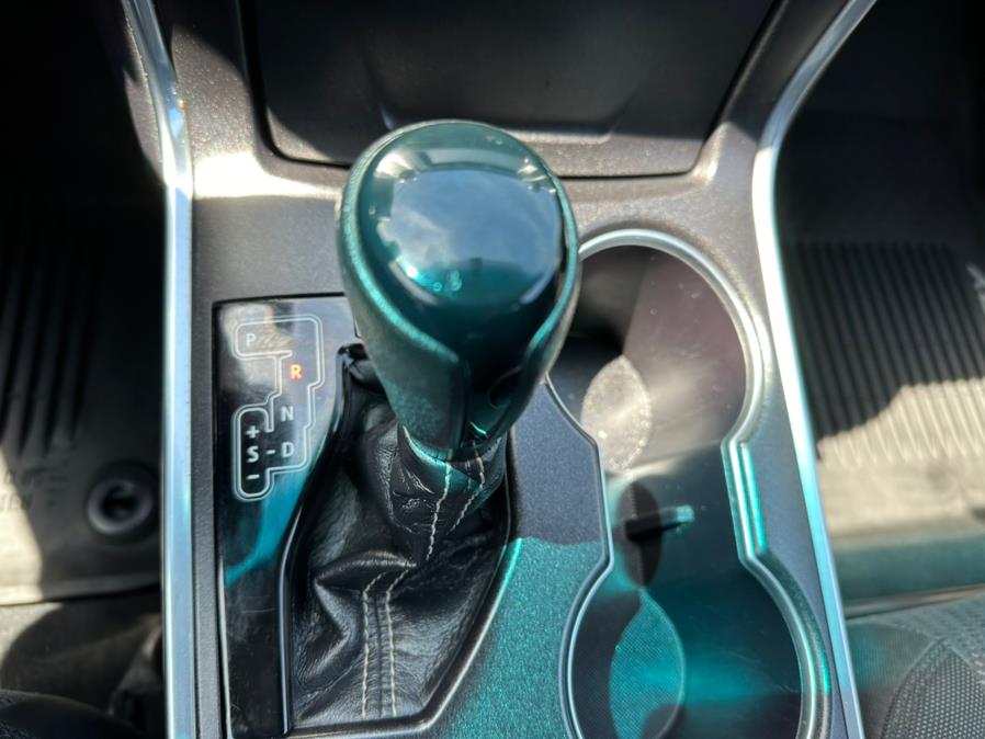 2017 Toyota Camry LE Auto (Natl) photo